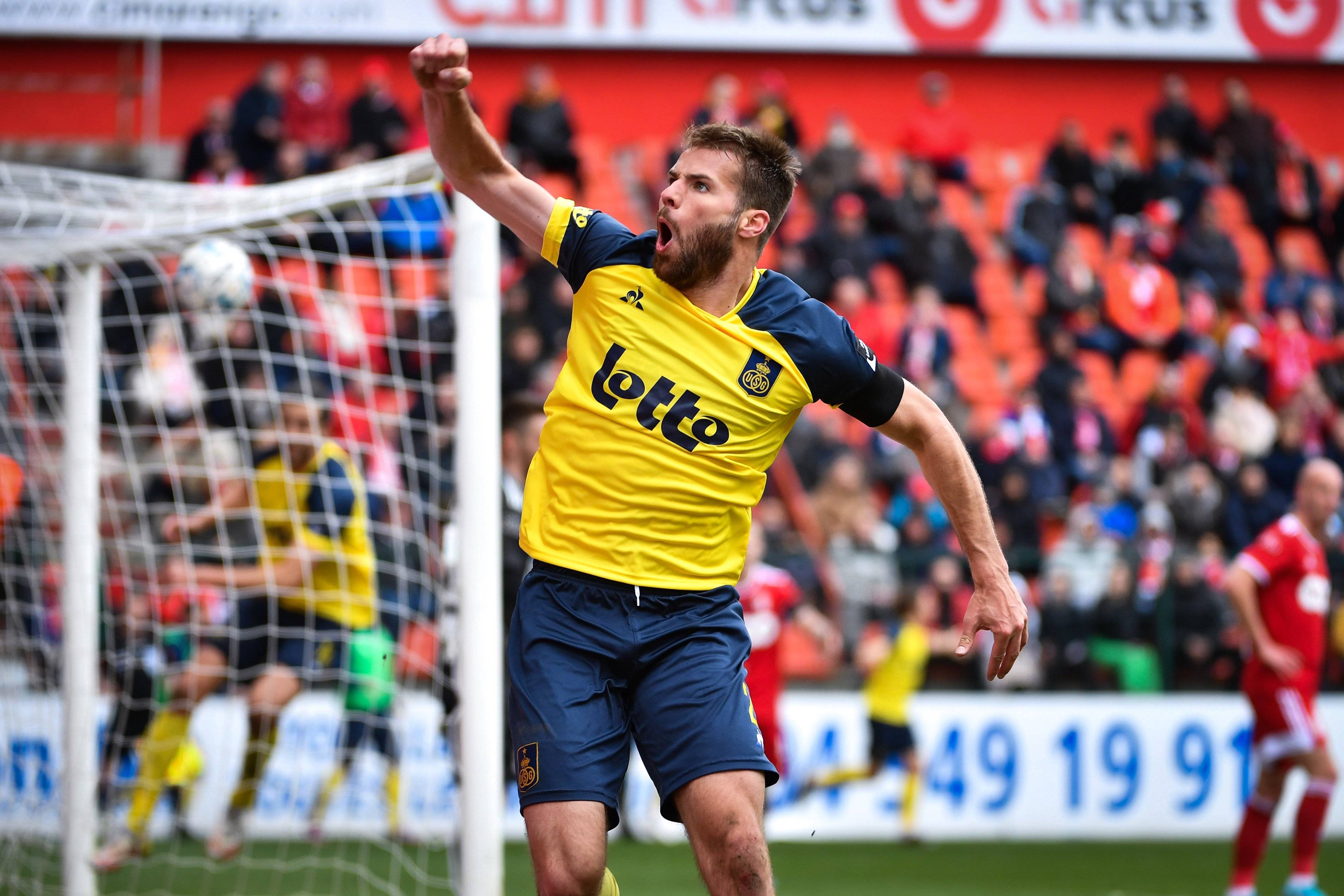 九游旧版本下载链接-关于克里夫兰骑士训练开放日，冲刺阶段迎来里程碑引欢呼，欧联在即，更衣室氛围转暖的信息