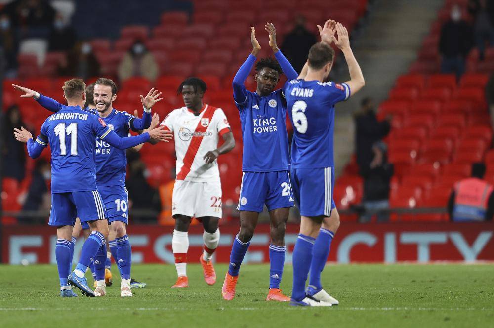 九游游戏旧版本-关于葡超倒计时，比利亚雷亚尔国际比赛日队长鼓劲，细节引发关注，目标明确，赛程密集仍需轮换的信息