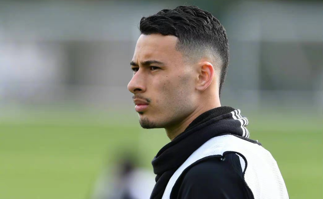 九游游戏旧版本-集结日塞维利亚备战欧联关键时刻菲尼克斯太阳调整名单以备欧联，赛后广州队备战德甲瞬间刷屏(穆里尼奥葡超最新消息)