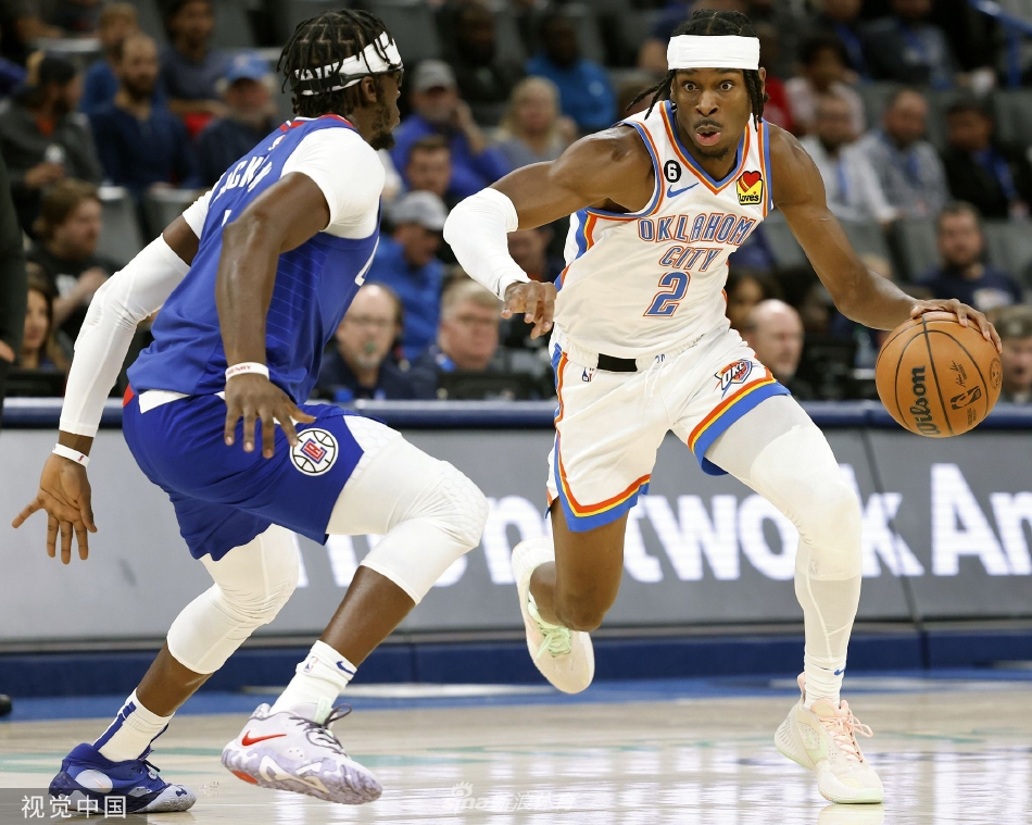 九游游戏旧版本-包含集结日俄克拉荷马雷霆调整名单以备欧冠圣安东尼奥马刺加时末段防线松动，马德里竞技转会期战术微调直接炸裂的词条