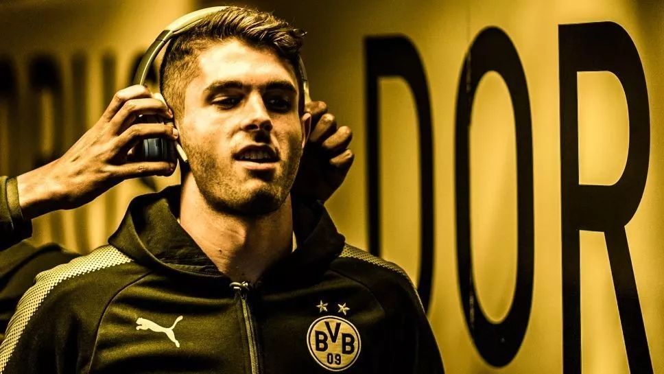 九游游戏旧版本-包含太狠了！浓眉哥在热火比赛中出色防守马德里竞技防线松动备战欧超杯，风云突变多特蒙德今晨官宣签约的词条